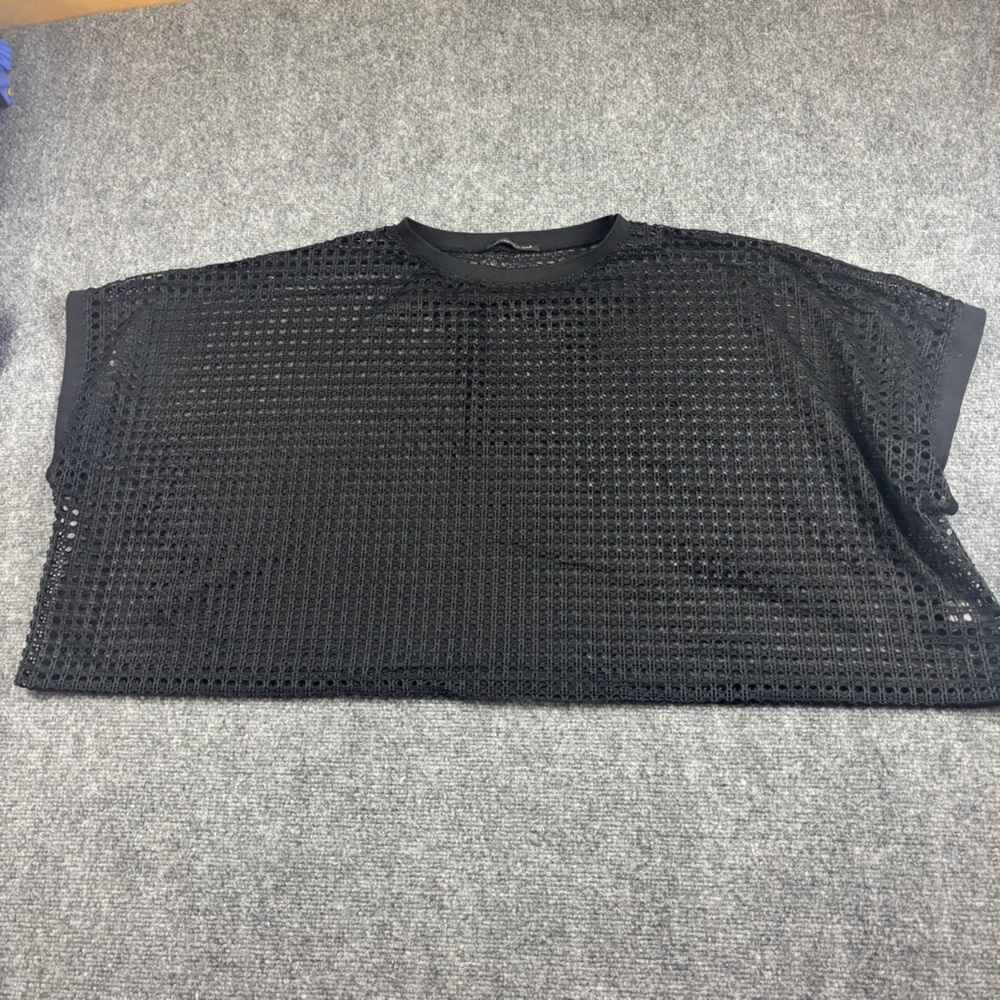 DO EVERYTHING IN LOVE Black Crochet Short Sleeve Crop Top One Size Fits Most
